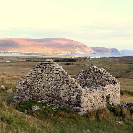 Slievemore House Bed & Breakfast *